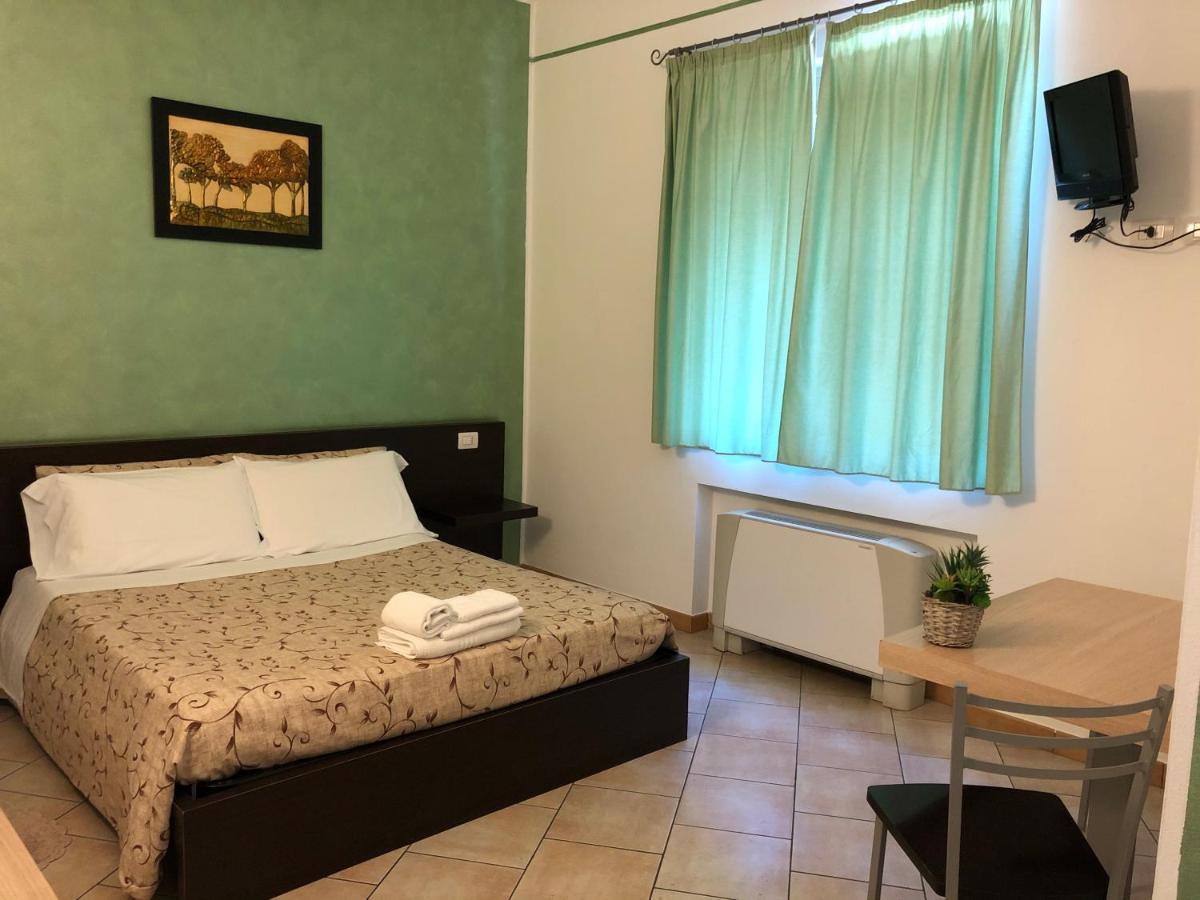 La Siesta Bed&Residence Cardano Al Campo Extérieur photo